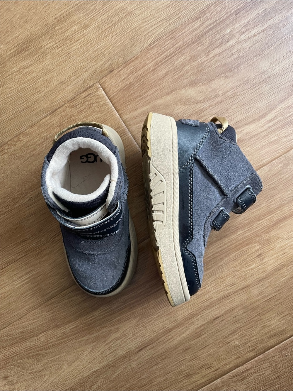 UGG Sneakers Rennie Blue Size 9 Toddler Suede High Top